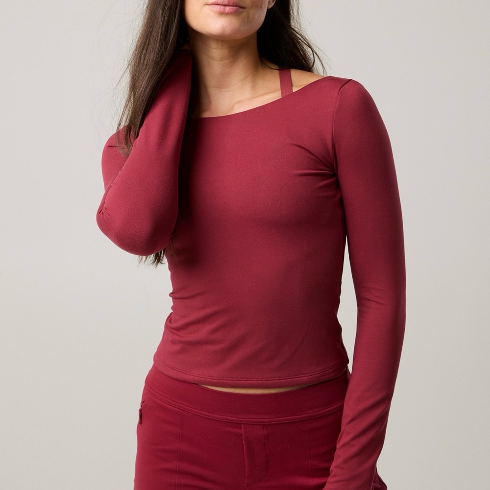 aerie red open back long sleeve shirt 🍒